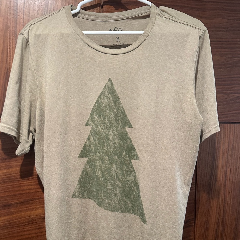 Men REI shirt